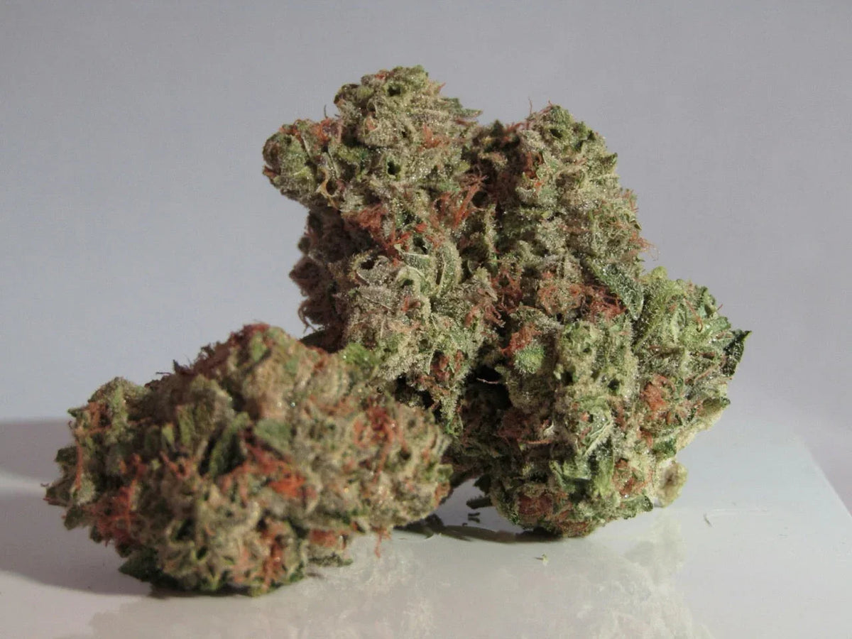 HHC vs. PHC 2025 – Unterschiede, Wirkung und rechtliche Lage von Cannabis in Deutschland und Österreich im Überblick