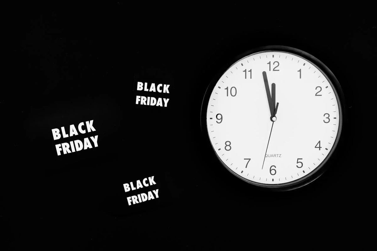 Auswahl legaler Cannabinoide mit Black-Friday-Rabattlabels und Qualitätsnachweisen